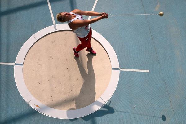 Anita Wlodarczyk in the qualifying round of the women's Hammer at the 2013 IAAF World Championships in Moscow (Getty Images)
