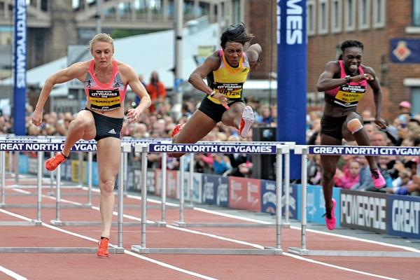 Sally Pearson winning the 100m Hurdles at the 2013 Great North City Games (Mark Shearman)