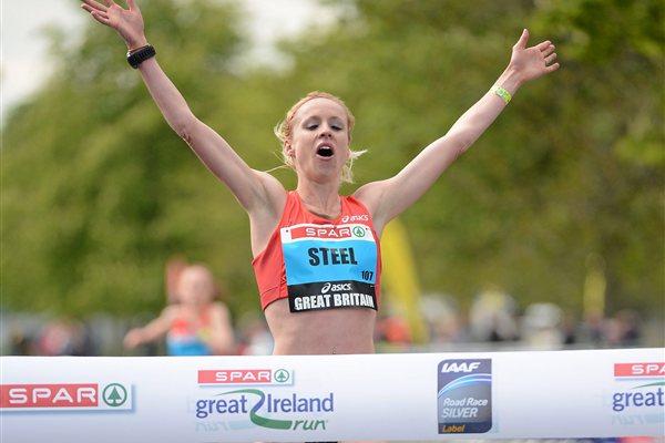Gemma Steel wins the 2012 SPAR Great Ireland Run 10km (organisers)