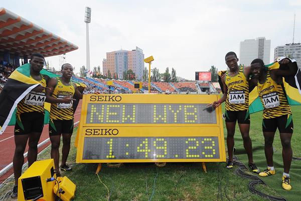 Jamaica celebrate their World youth best in the boys' medley relay at the 2013 World Youth Championships (Getty Images)