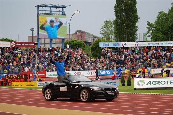 Usain Bolt enjoying the opening parade in Ostrava (Ricky Simms)