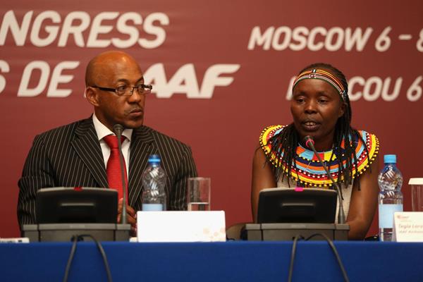 Frankie Fredericks and Tegla Loroupe at the IAAF World Athletics Forum in Moscow (Getty Images)