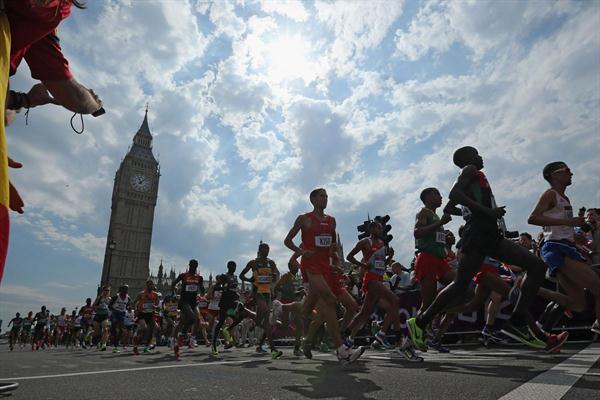 Competitors take part in the men's Marathon of the London 2012 Olympic Games on August 12, 2012  2 (Getty Images)