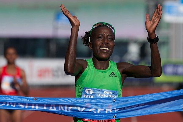Lornah Kiplagat afte her third place finish in Amsterdam, clocking 2:25:52 (Orange Pictures)