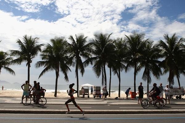 Lornah Kiplagat makes a break along Copacabana beach (Getty Images)