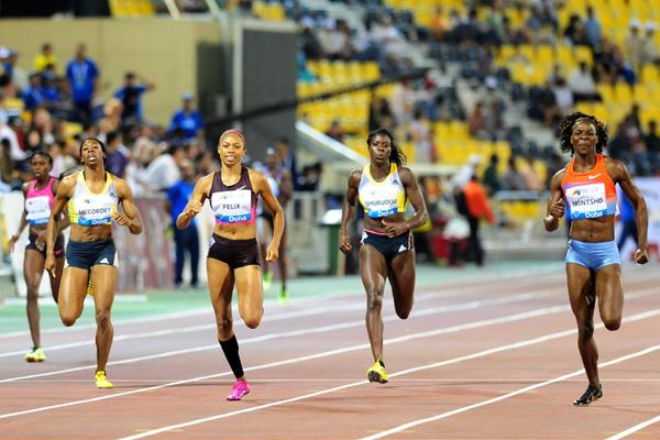 Amantle Montsho ends Allyson Felix's winning streak in Doha over 400m (Errol Anderson)