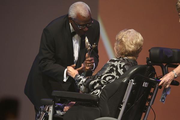 IAAF President Lamine Diack and IAAF Hall of Fame member Betty Cuthbert at the IAAF Centenary Gala in Barcelona (Giancarlo Colombo)