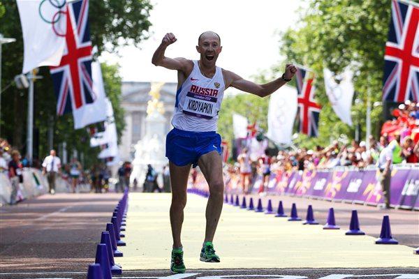 Sergey Kirdyapkin crosses the line in London (Getty Images )