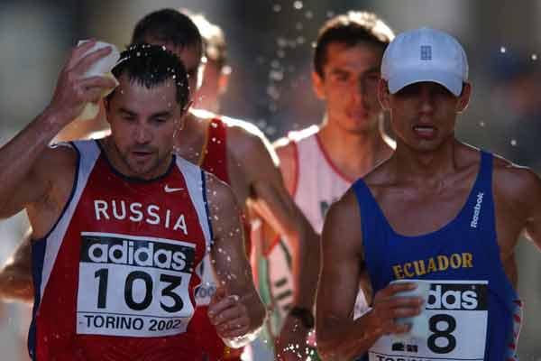 Perez and Andreyev in Torino 2002 (Peter Thompson AMS-IAAF)