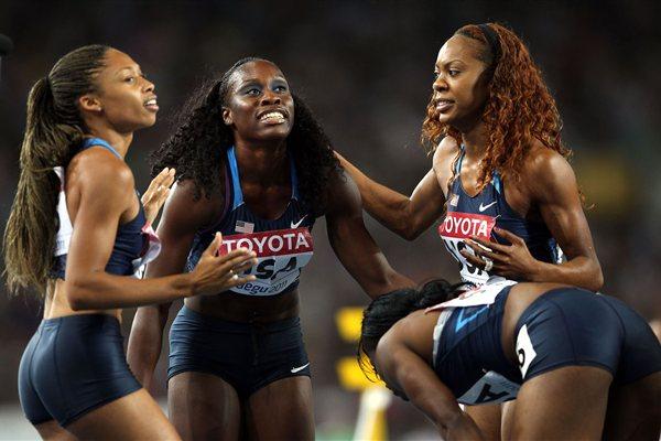 (L-R) Allyson Felix, Jessica Beard, Sanya Richards-Ross and Francena McCorory of the USA celebrate victory in the women's 4x400 metre relay final (Getty Images)
