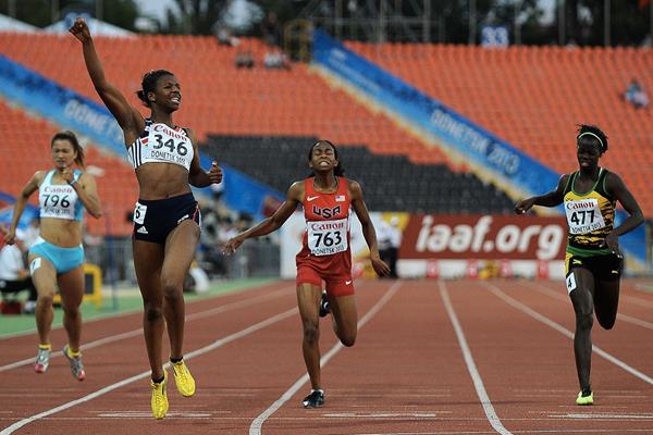 Sabrina Bakare; Olivia Baker; Tiffany James in the girls' 400m Final at the IAAF World Youth Championship 2013 (Getty Images)