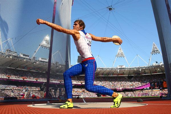 Kevin Mayer of France competes during the Men's Decathlon Discus Throw on Day 13 of the London 2012 Olympic Games on August 9, 2012 (Getty Images)
