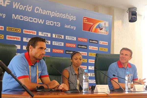 Sergey Bubka, Allyson Felix and Roman Sebrle at the IAAF Ambassador Press Conference Moscow 2013 ()
