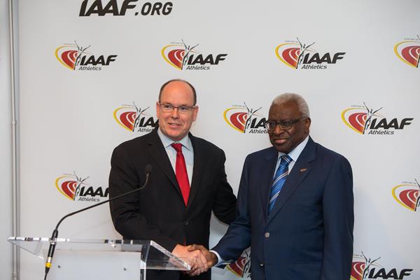  His Serene Highness Prince Albert II and IAAF President Lamine Diack on 21 November 2014 (IAAF / Philippe Fitte)