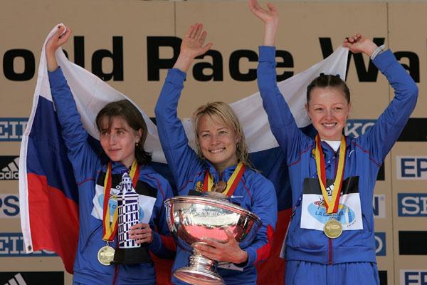 The Russian women's squad celebrate their 20Km win (Getty Images)