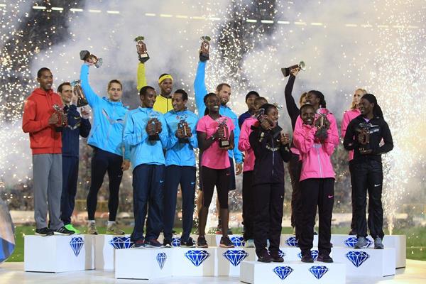 The 16 Diamond Race winners at the 2013 IAAF Diamond League final in Brussels (Jean-Pierre Durand / IAAF)