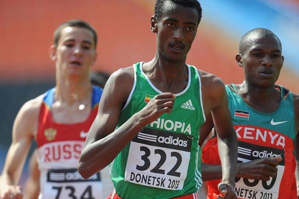 Yomif Kejelcha in the boys 3000m at the IAAF World Youth Championships 2013 (Getty Images)