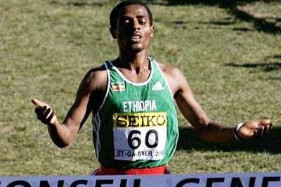 Kenenisa Bekele completes his four consecutive World Cross double - men's long race (Getty Images)