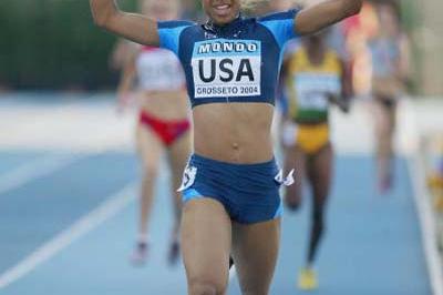 Natasha Hastings of USA celebrates a new World Junior record in the 4x400m Relay Final (Getty Images)