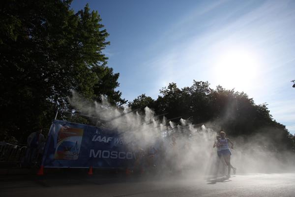 DAY4 (13/08/2013): 20 Kilometres Race Walk, Women Final (EOS-1D X + EF17-40mm F4L USM, F5.6, 1/1600sec., ISO200) (Jun Tsukida)