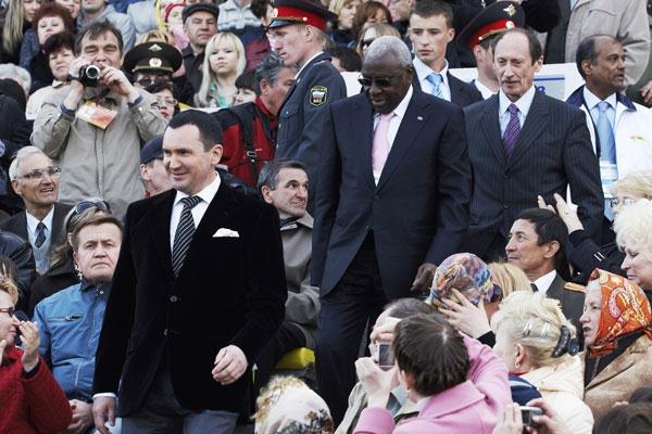 Lamine Diack, Valentin Balakhnichev and Nikolay Fedorov during the Opening Ceremony (Getty Images)