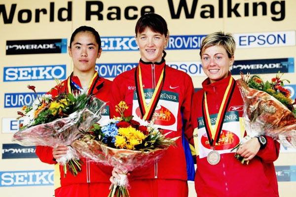 Jing Jiang (CHN), Yelena Nikolayeva (RUS) and Maria Vasco (ESP) on Naumburg 20km podium (Getty Images)