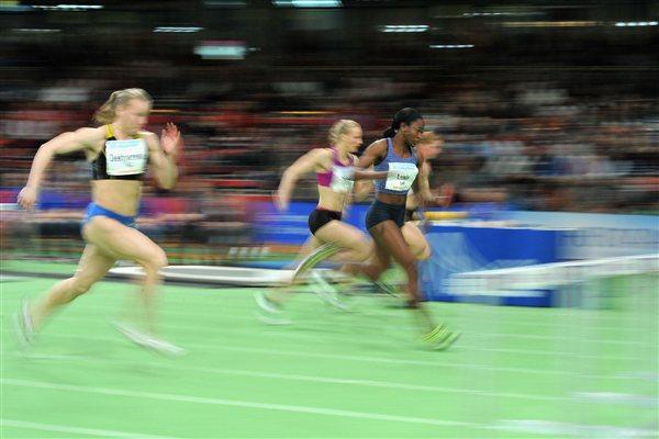 7.98 win for Yvette Lewis in Karlsruhe (Bongarts/Getty Images)