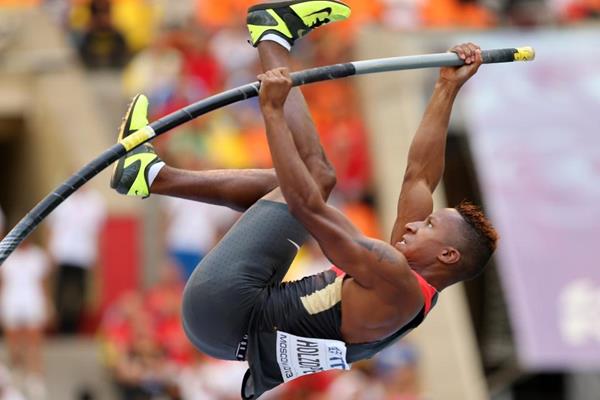 Raphael Holzdeppe in the men's Pole Vault at the IAAF World Athletics Championships Moscow 2013 (Getty Images)