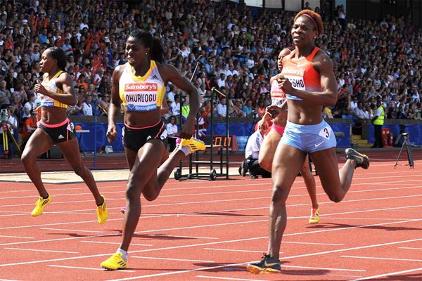 Christine Ohuruogu catches Amantle Montsho on the line in the 400m at the Birmingham Diamond League (Mark Shearman)