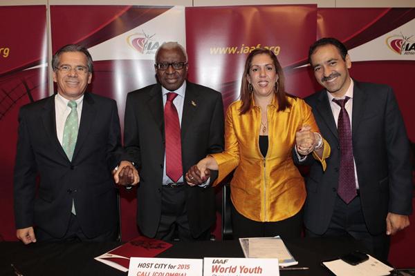Cali delegation (President of the Colombian Athletics Federation Ramiro Varela, Representative of the Town Council of Cali, Sports Secretary Clara Luz Roldan, and Representative of the Governor, Sports Manager Fernando Luis Martinez.) - 2015 IAAF World Youth Championships hosts - with President Diack in Barcelona (IAAF)