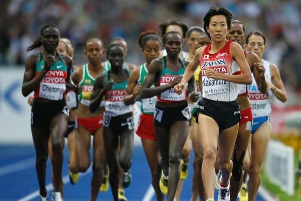 Yurika Nakamura of Japan leads the pack in the women's 5000m Final at the 12th IAAF World Championships in Athletics (Getty Images)