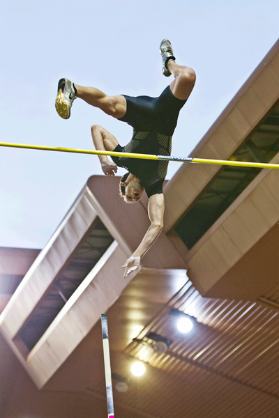 Renaud Lavillenie winning at the Monaco Diamond League (Philippe Fitte)