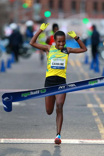 Caroline Rotich winning at the 2013 NYC Half Marathon (PhotoRun-NYRR)