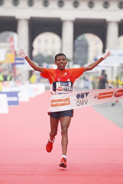 Haile Gebrselassie in Vienna (Jean-Pierre Durand)