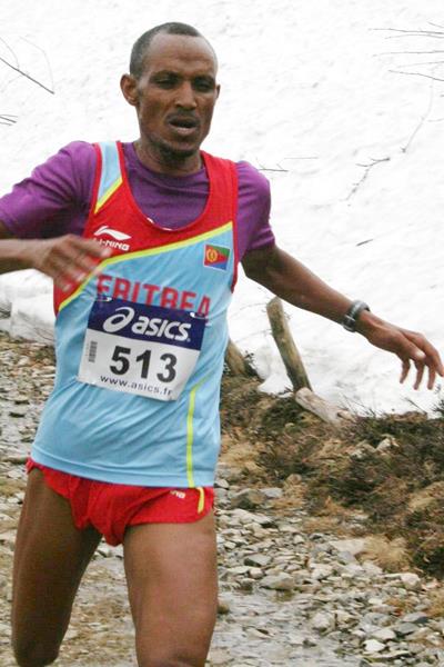 Eritrea’s Teklay Azerya winning at the 2013 Montée du Grand Ballon (WMRA)
