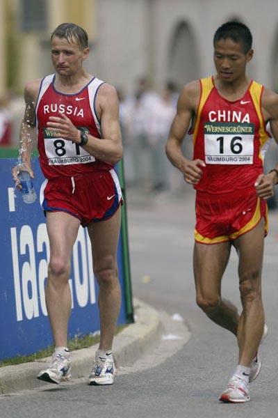 Aleksey Voyevodin of Russia leads Caohong Liu of China in Naumburg 50km (Getty Images)