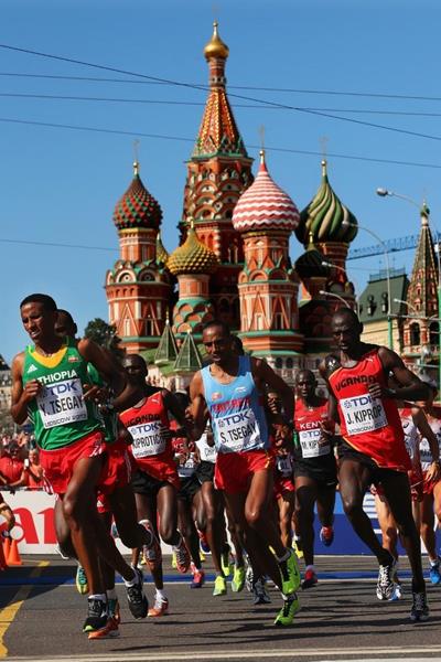 Kiprotich and Tsegay in the mens Marathon at the IAAF World Athletics Championships Moscow 2013 (Getty Images)