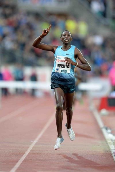Conseslus Kipruto at the 2013 IAAF Diamond League meeting in Oslo (Jiro Mochizuki)