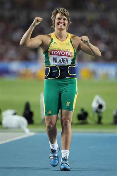 Sunette Viljoen of South Africa celebrates third place in the women's javelin final (Getty Images)