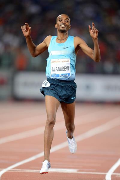 Yenew Alamirew winning at the 2013 IAAF Diamond League in Rome (Giancarlo Colombo)