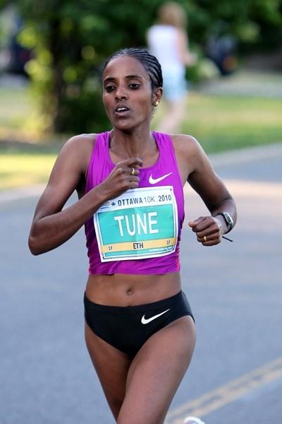 Comfortable victory for Dire Tune in the Ottawa 10Km (Victah Sailer)