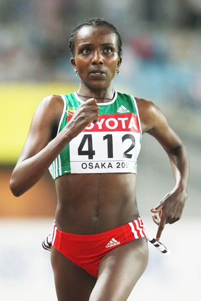 Tirunesh Dibaba on her way to winning the 10,000m at the 2007 World Championships in Osaka (Getty Images)