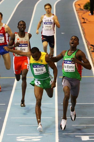 Abubaker Kaki scores a runaway victory in the men's 800m (Getty Images)