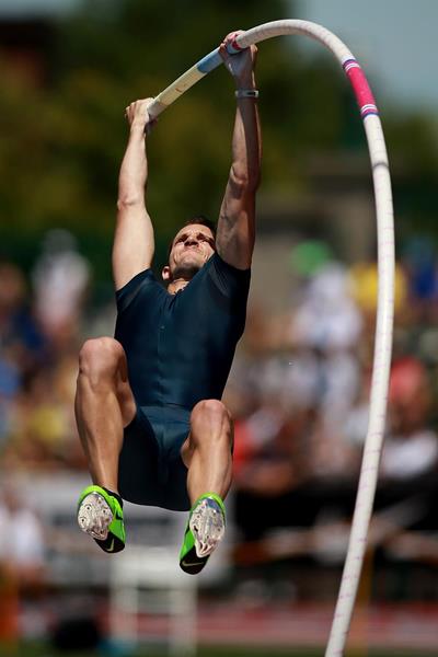 Renaud Lavillenie of France in action in the Pole Vault (Getty Images)