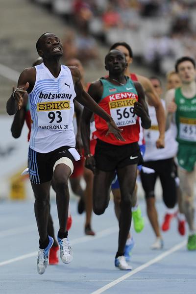 Nijel Amos of Botswana goes to win ahead Timothy Kitum of Kenya in the Men's 800 metres Final on day six of the 14th IAAF World Junior Championships in Barcelona on 15 July 2012 (Getty Images)