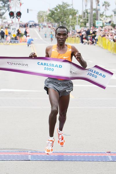 Impressive run for Eliud Kipchoge at the Carlsbad 5000 (Victah Sailer)