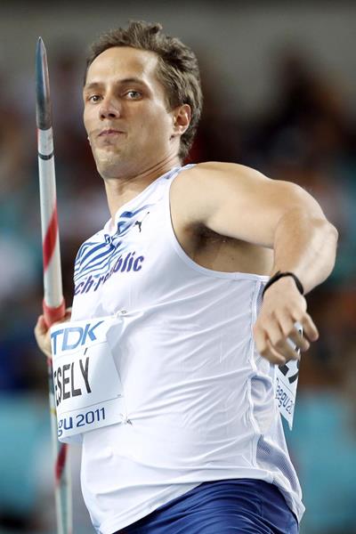 Czech javelin thrower Vitezslav Vesely at the 2011 World Championships (Getty Images)