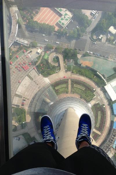 Aries Merritt at the Shanghai Pearl Tower - May 2013 (Aries Merritt)