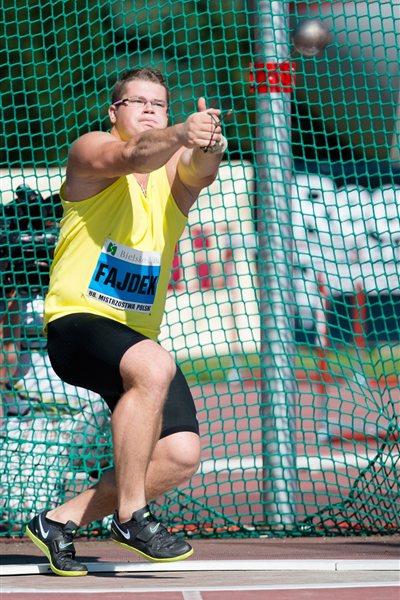 Pawel Fajdek takes his first national senior title with an 80.32m throw (Marek Biczyk)