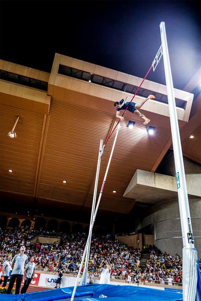 Renaud Lavillenie clears 5.96m at the 2013 Monaco Diamond League (Philippe Fitte)
